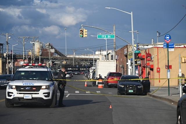 Teen Fatally Shot After Stepping Off Bus in Queens